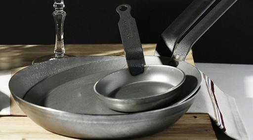 Van EMGA: De gids voor het inbranden en onderhouden van je plaatstalen lyonnaiserpan