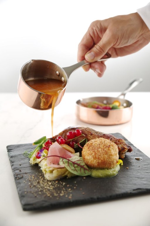 Steelpannetjes met schenktuit