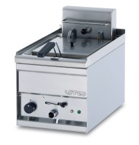 Electric fryer - Tank capacity lts. 8 Basket cm. 20x27x11h - Production: 9 Kg/hr 