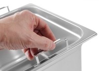 GN-container met intrekbare handgrepen